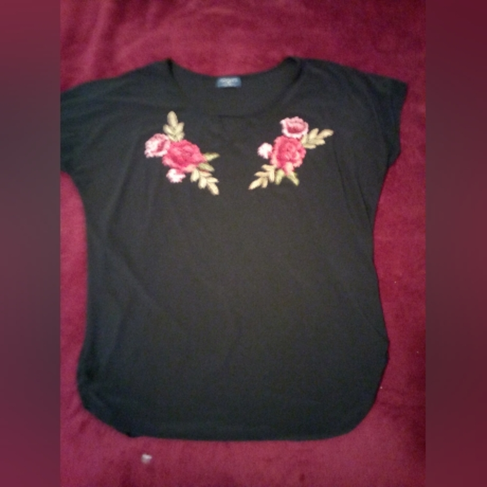 Scarlett Plus Black Semi Sheer Blouse w Floral Embroidery/Size 3XLg